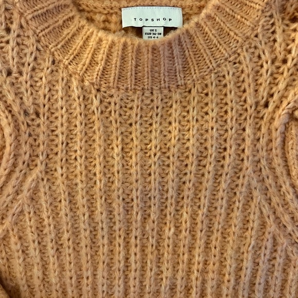 Topshop Cropped Sweater - Picture 3 of 3
